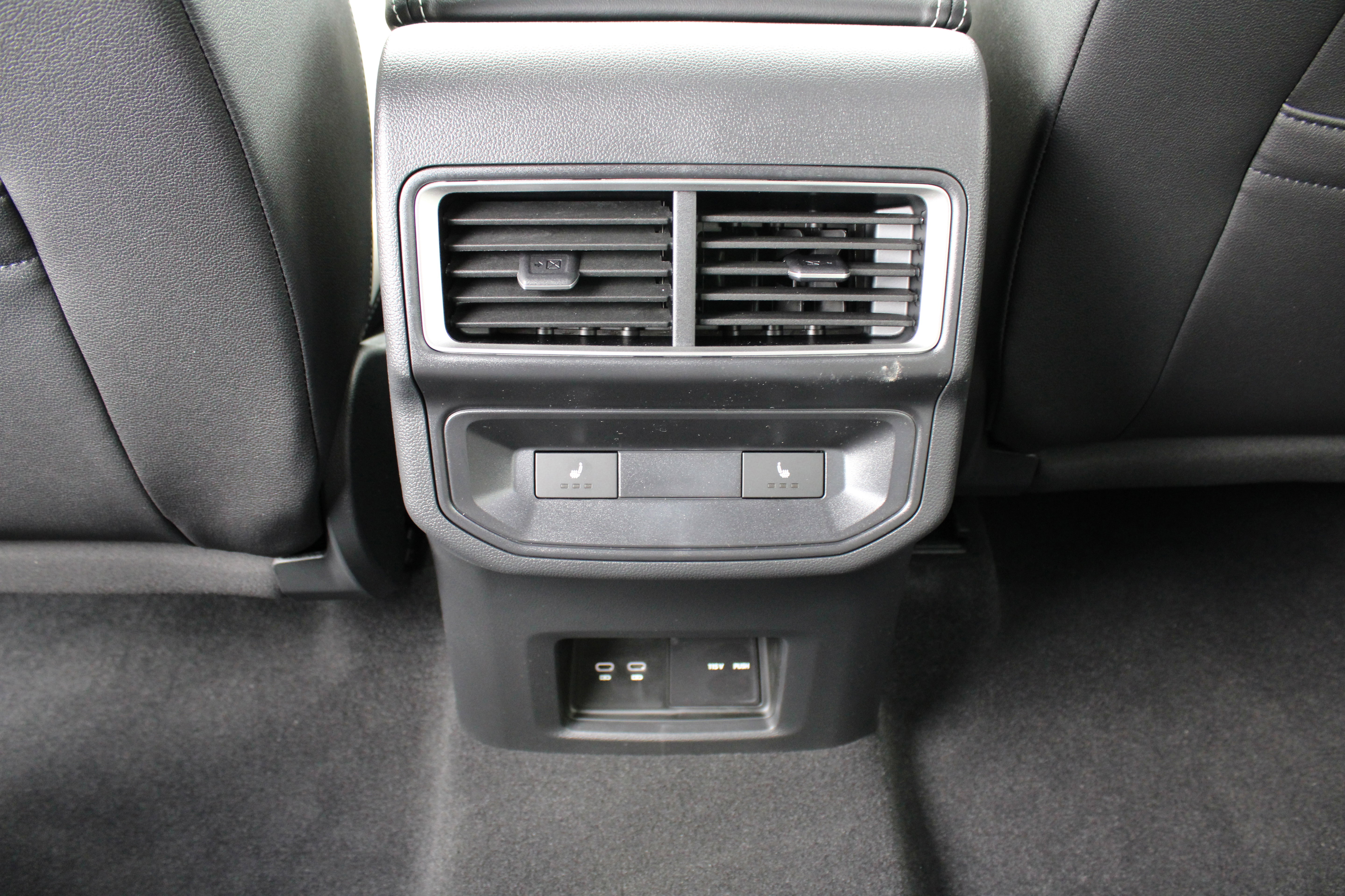 New 2025 Volkswagen Atlas Cross Sport SEL Premium R-Line image 18