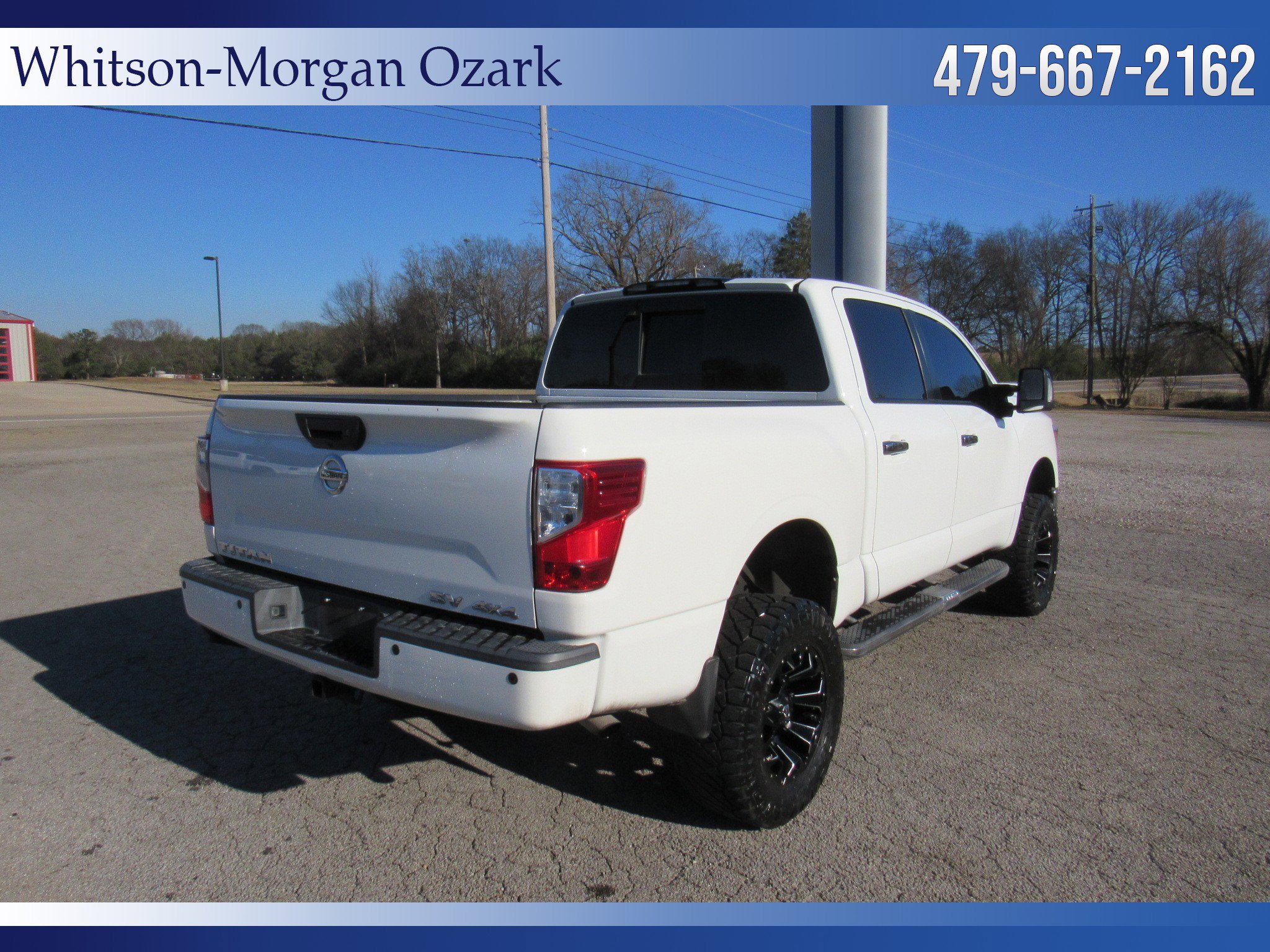 Used 2018 Nissan Titan SV w/ SV Convenience Package image 12