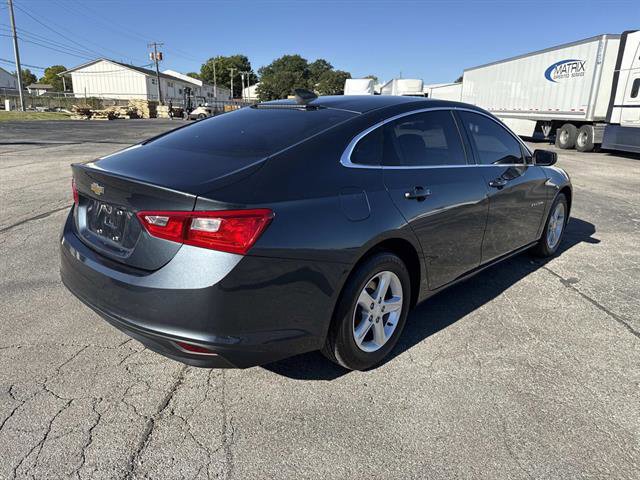 Used 2019 Chevrolet Malibu LS w/ LPO, Convenience Package 2 image 3