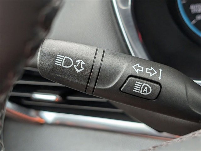 Used 2023 Chevrolet Traverse LT image 27