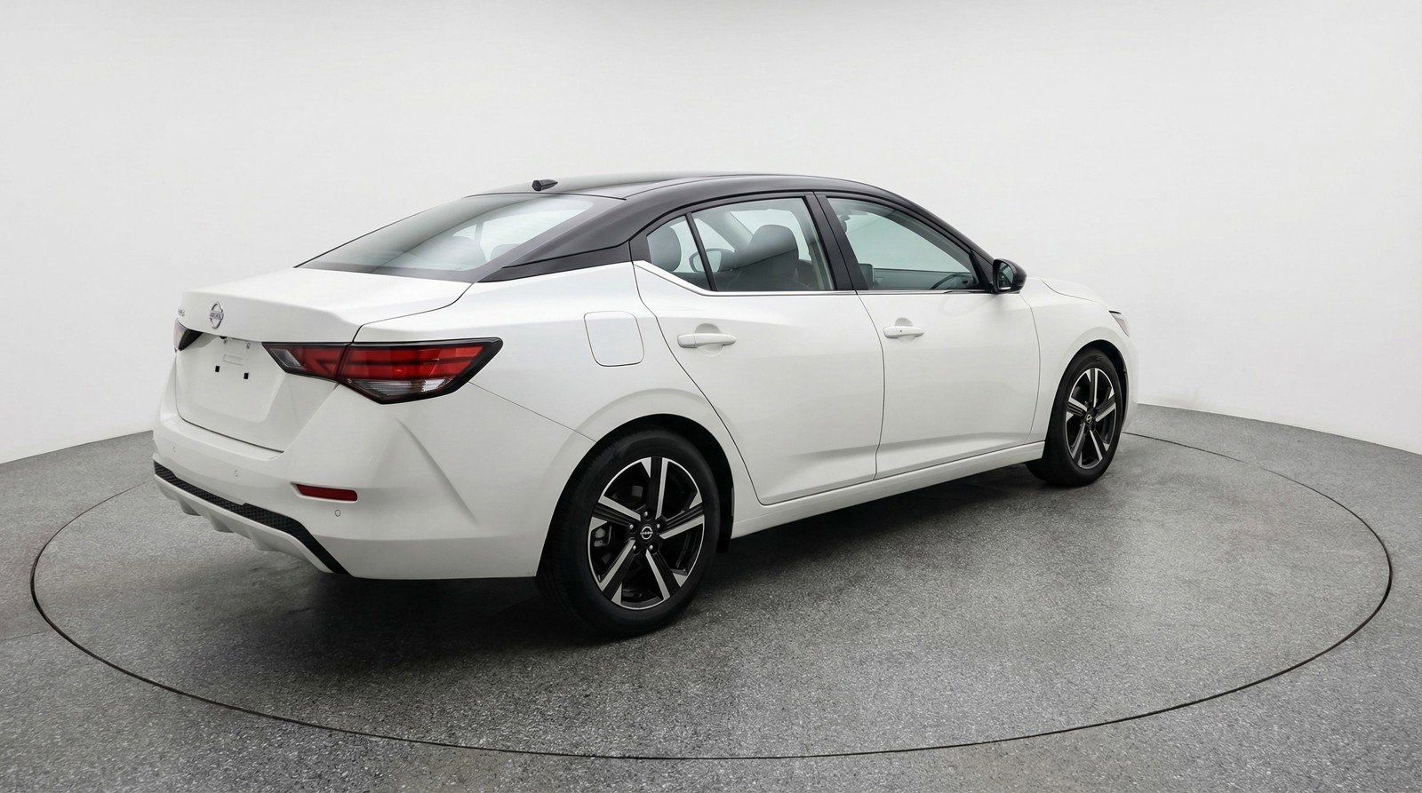 Used 2025 Nissan Sentra SV FWD image 9