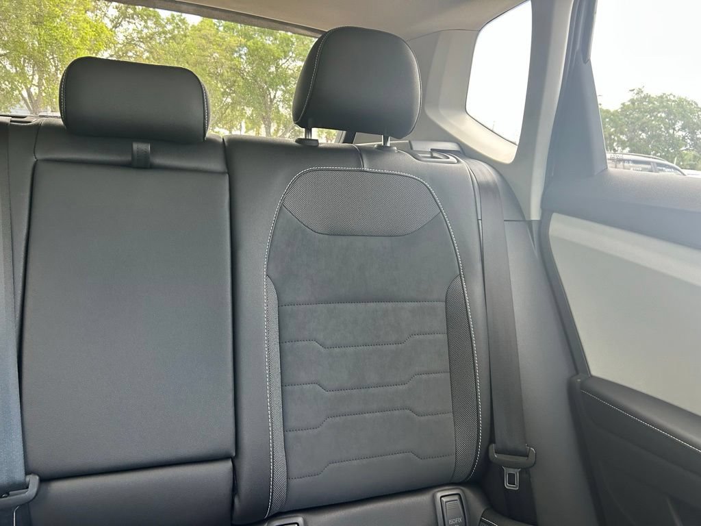 New 2026 Volkswagen Taos SE FWD image 13