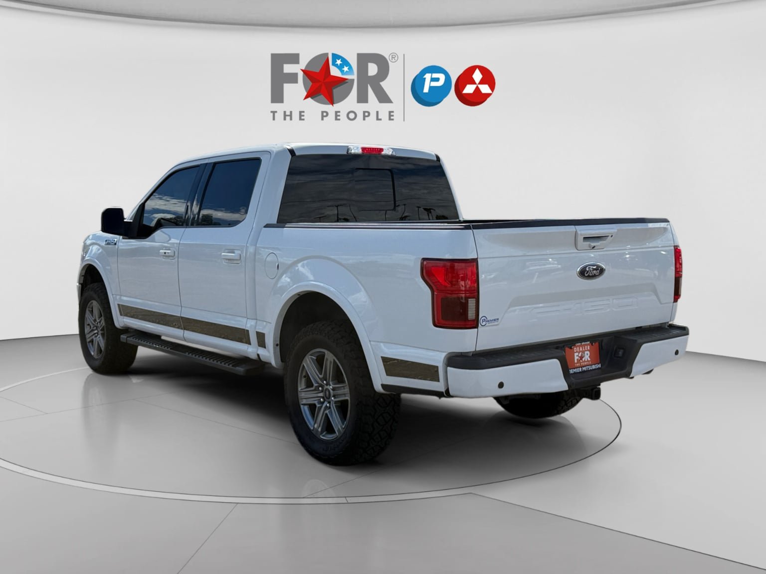 Used 2019 Ford F150 Lariat w/ Equipment Group 502A Luxury AWD/4WD image 3