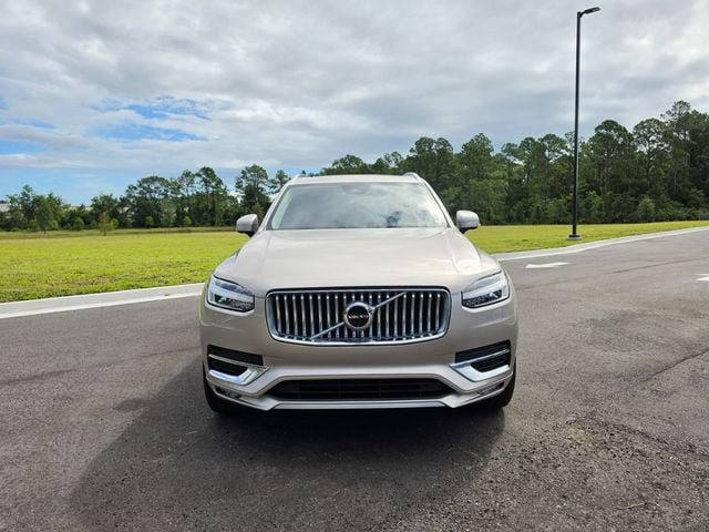 Used 2024 Volvo XC90 B5 Plus AWD/4WD image 16