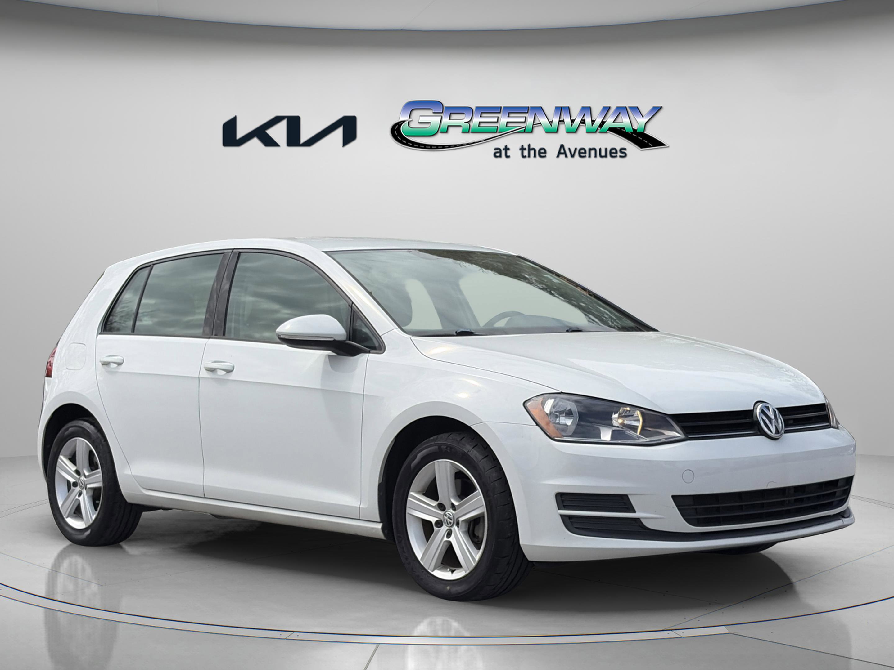 Used 2015 Volkswagen Golf TDI S image 8