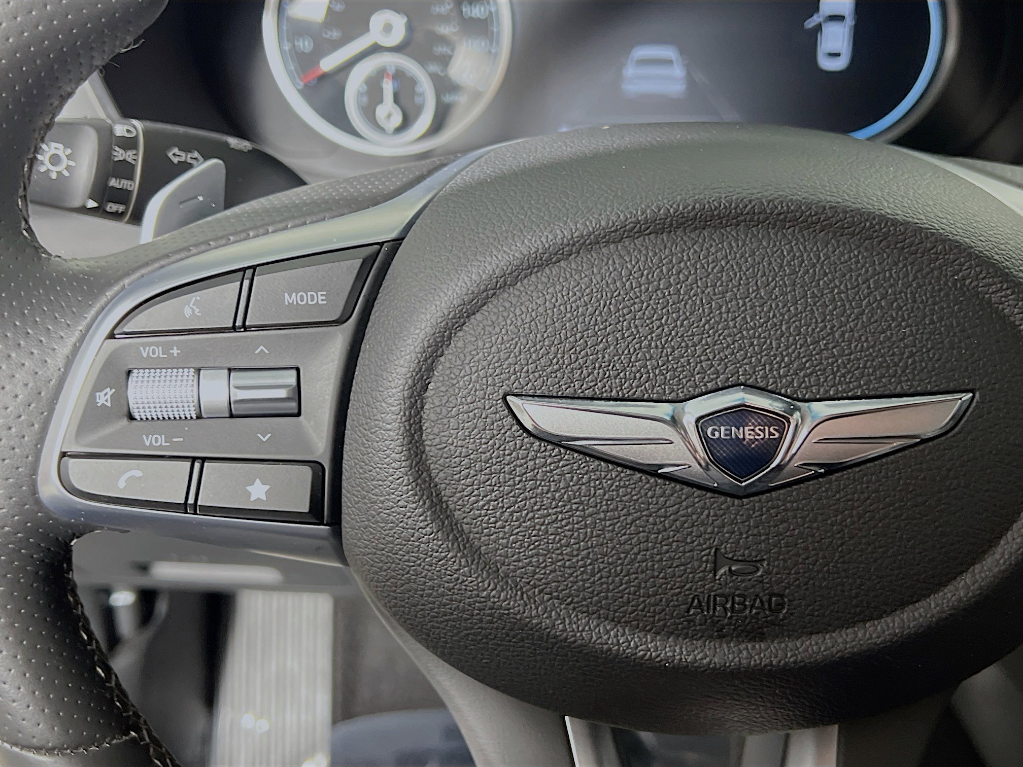 Used 2023 Genesis G70 2.0T image 19