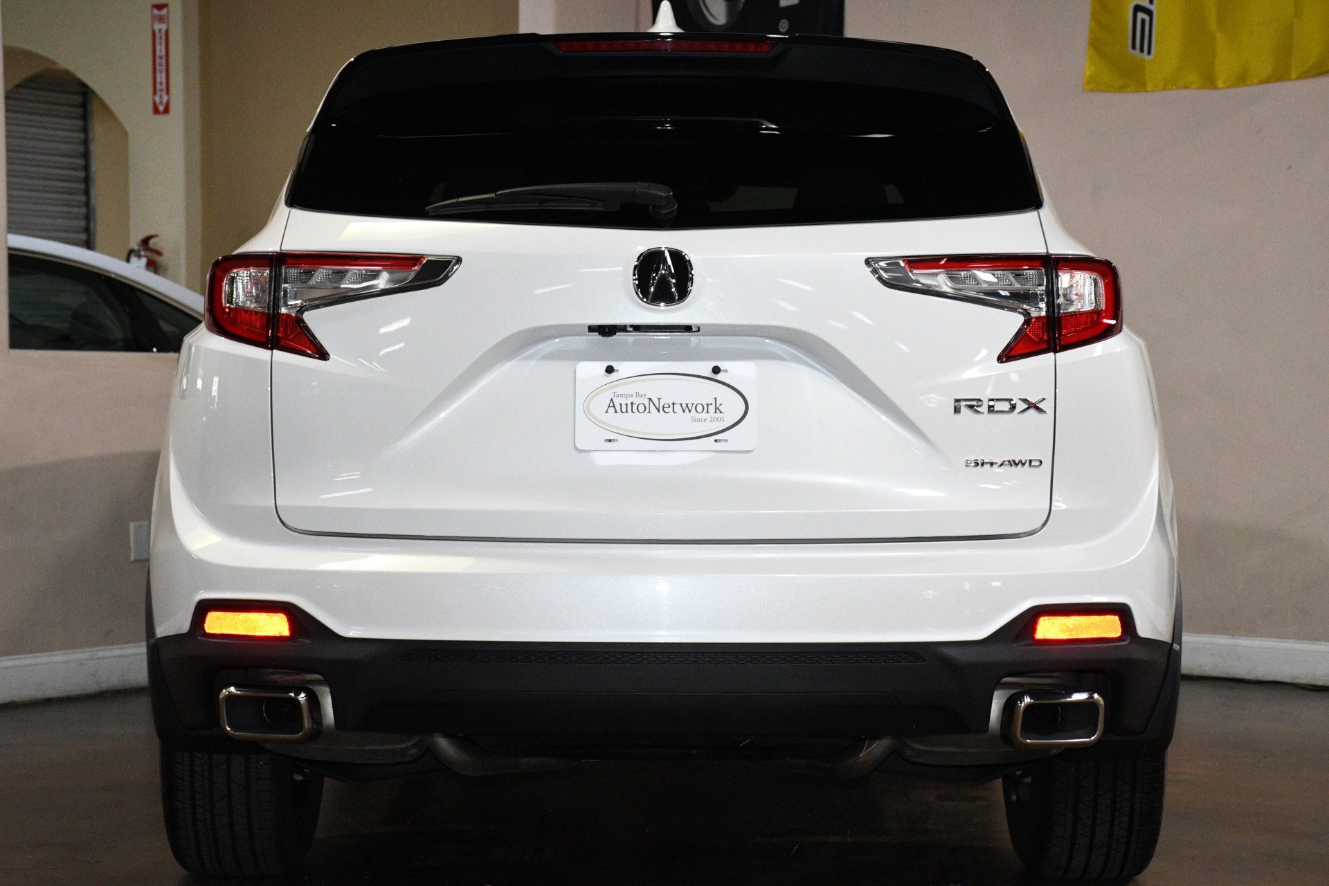 Used 2025 Acura RDX SH-AWD image 2