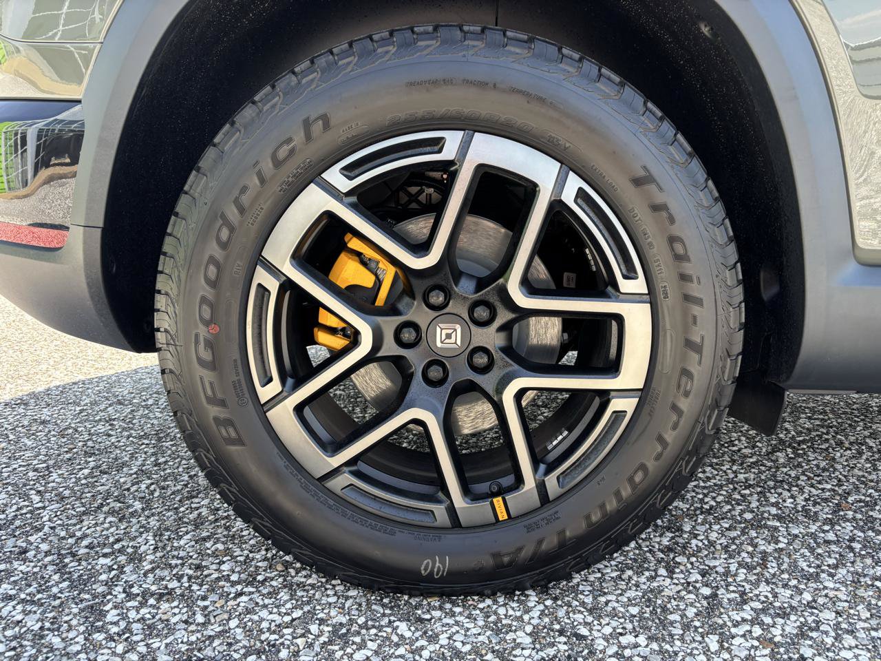 Used 2027 Rivian R2 Performance Dual AWD/4WD image 33