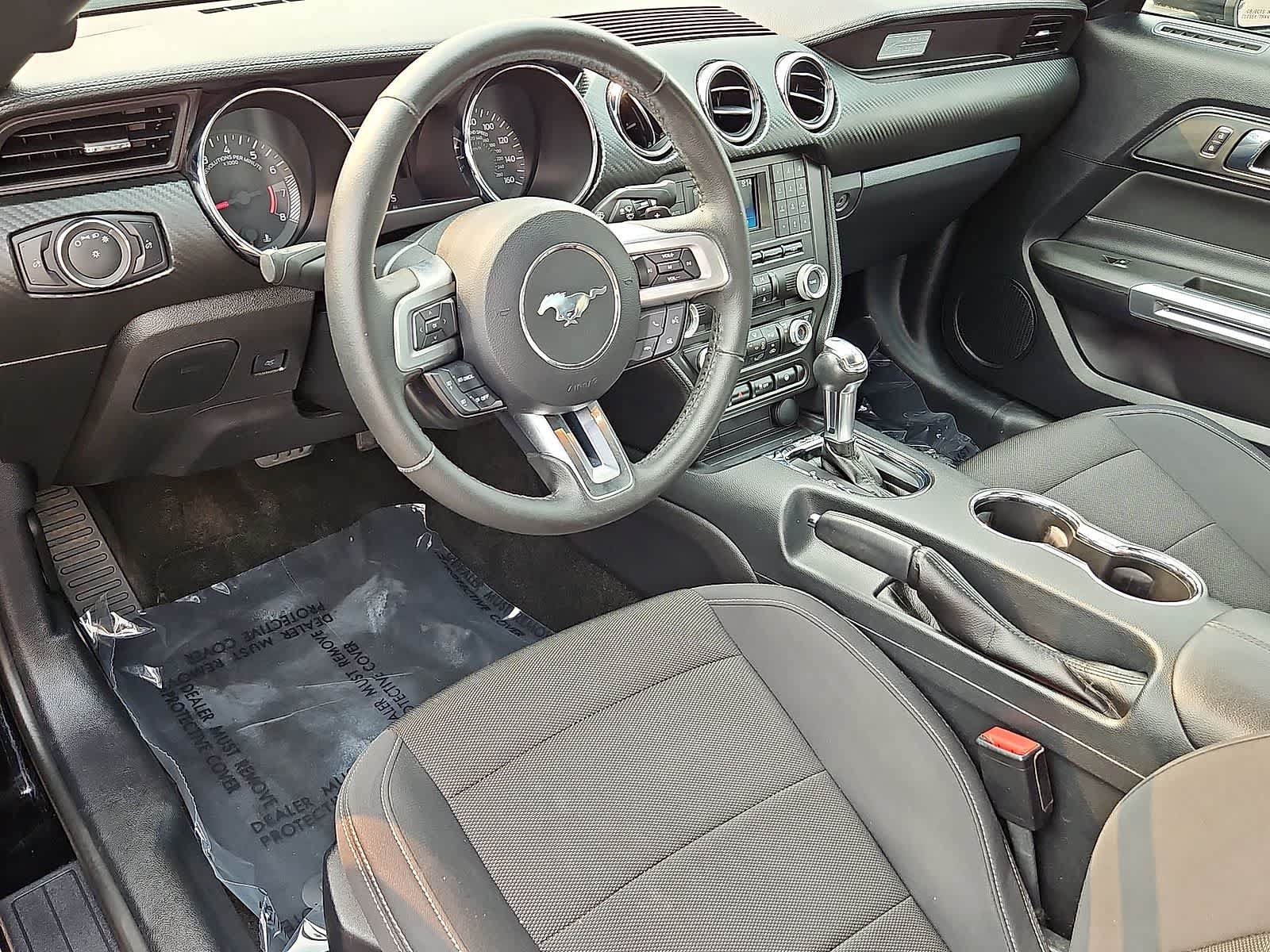 Used 2015 Ford Mustang Coupe RWD image 16