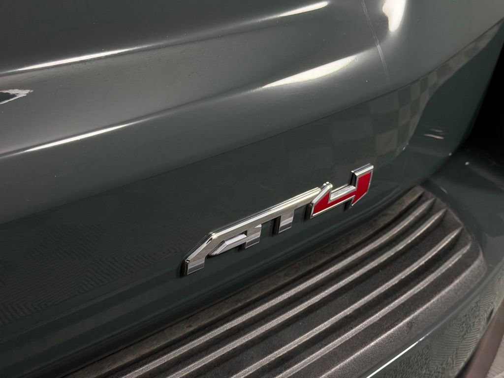 Used 2025 GMC Yukon AT4 Ultimate AWD/4WD image 15
