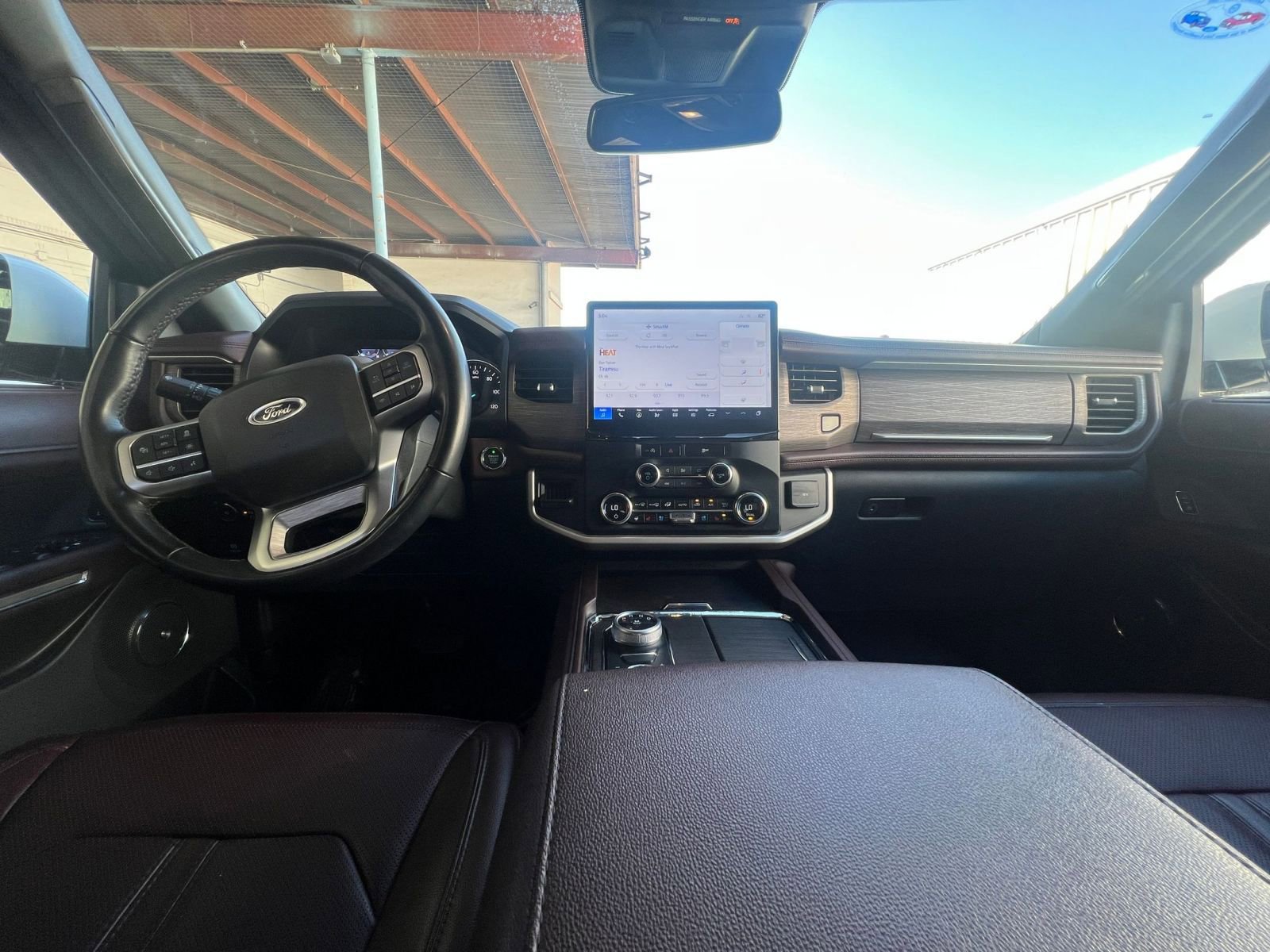 Used 2024 Ford Expedition Limited image 33