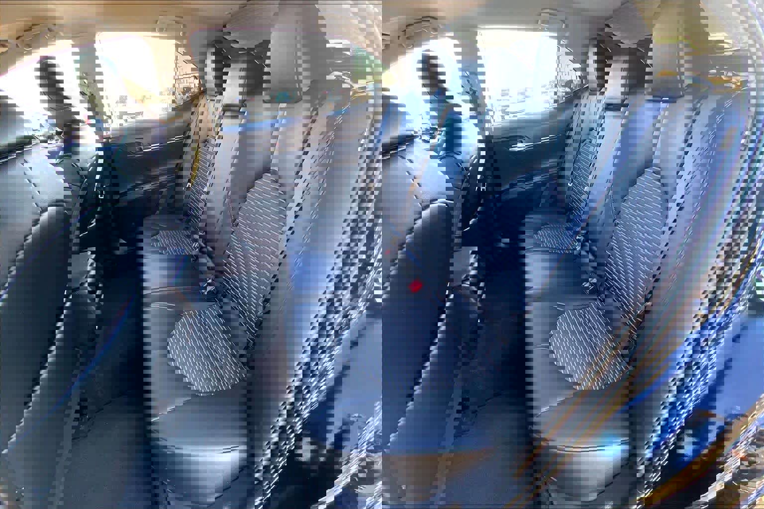 Used 2024 Toyota Camry SE image 19