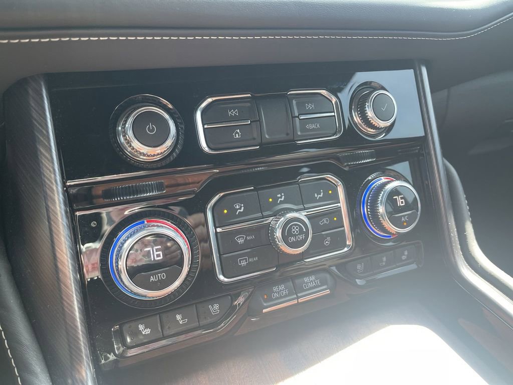 Used 2023 GMC Yukon Denali Ultimate image 17