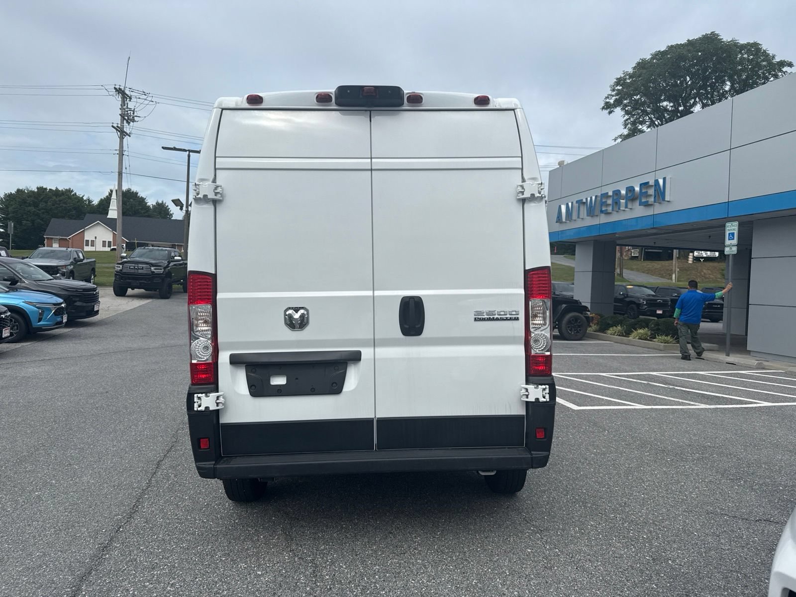 Used 2025 RAM ProMaster 2500 w/ Convenience Group FWD image 4