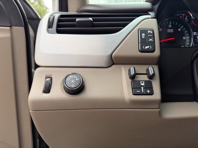 Used 2017 GMC Yukon SLT w/ HD Trailering Package image 9