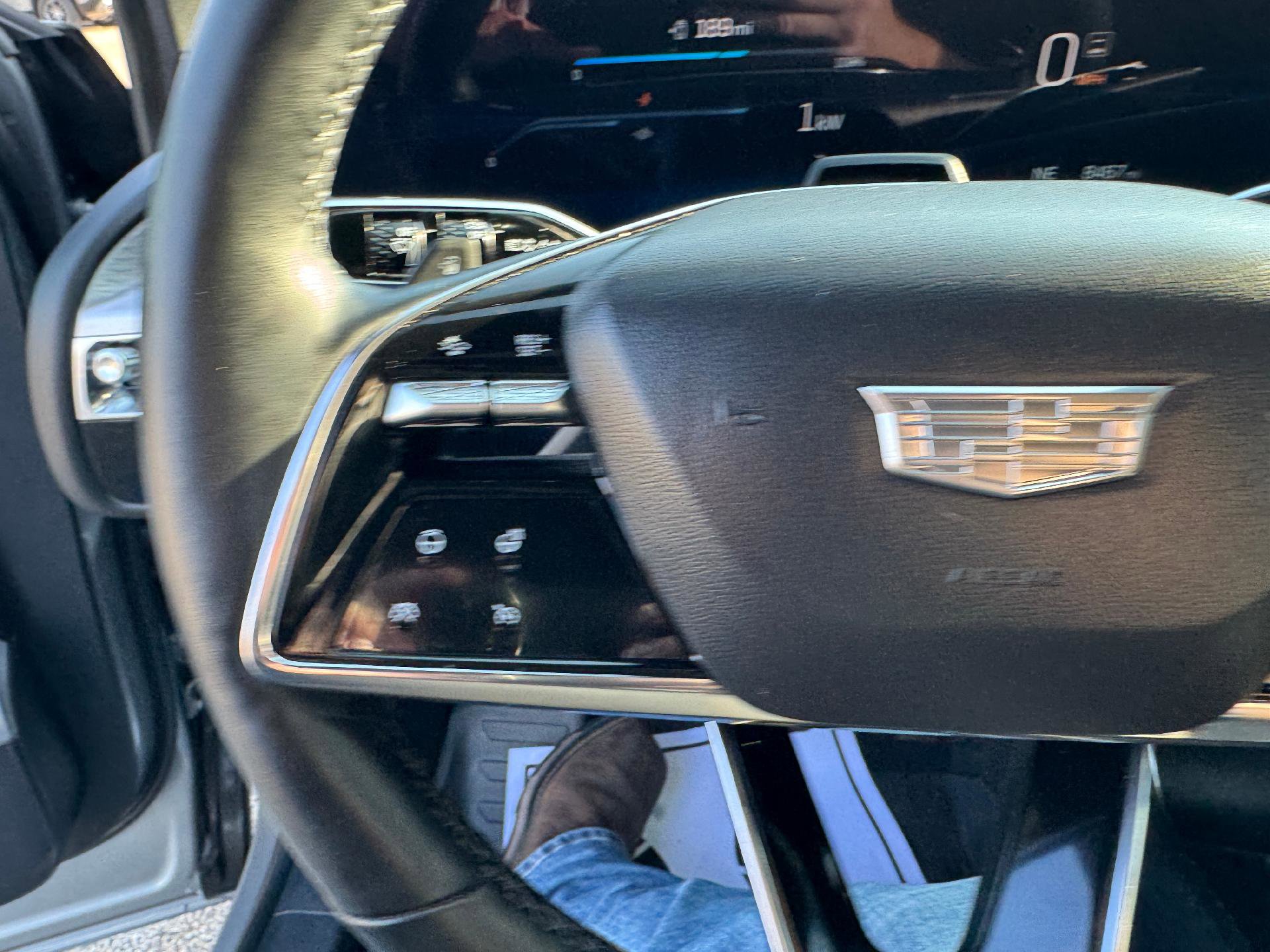 Used 2024 Cadillac Lyriq Luxury w/ LPO, Floor Liner Package image 18