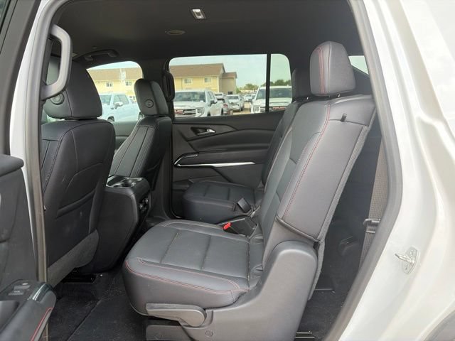 Used 2025 Chevrolet Traverse Z71 AWD/4WD image 18