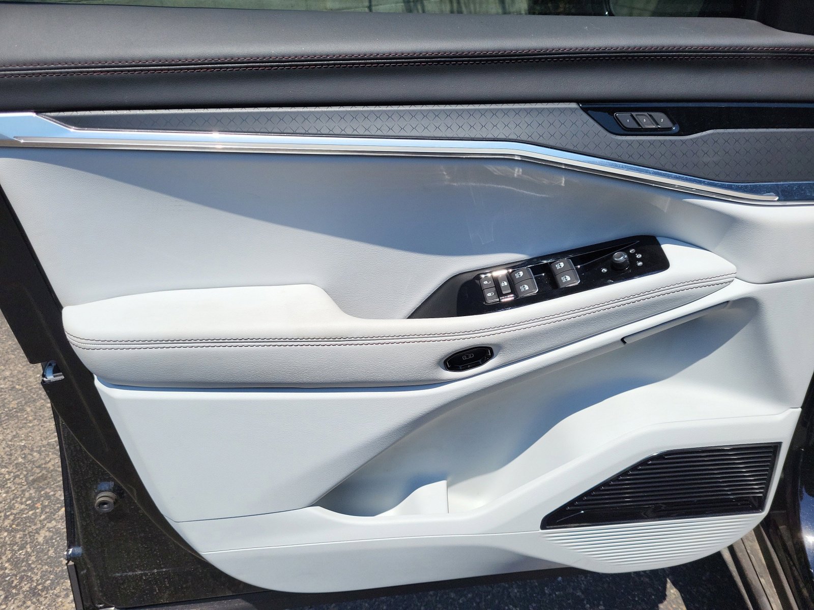New 2025 Jeep Wagoneer Limited image 22