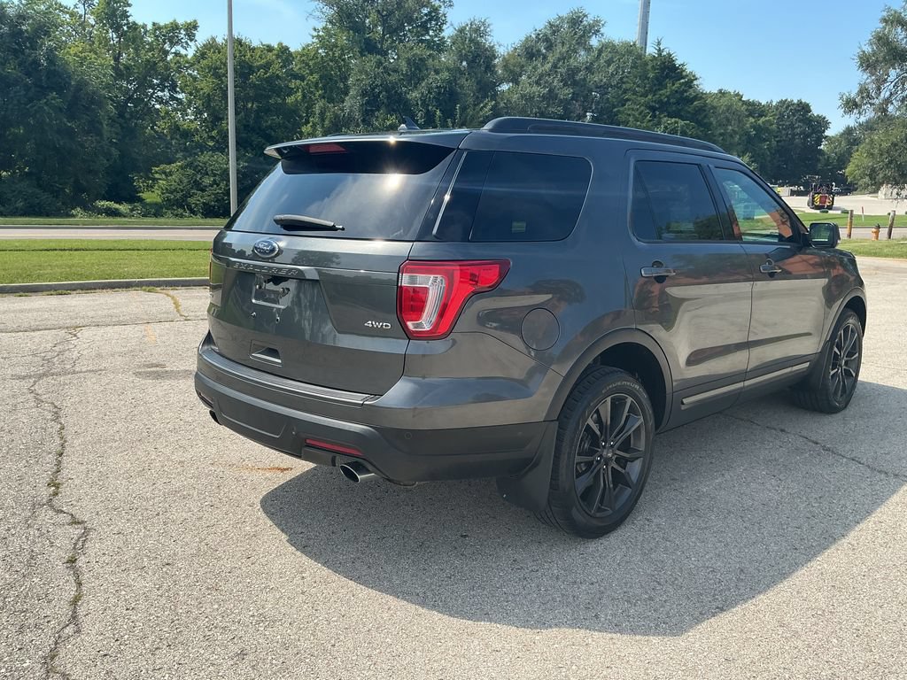 Used 2019 Ford Explorer XLT w/ Equipment Group 202A AWD/4WD image 6