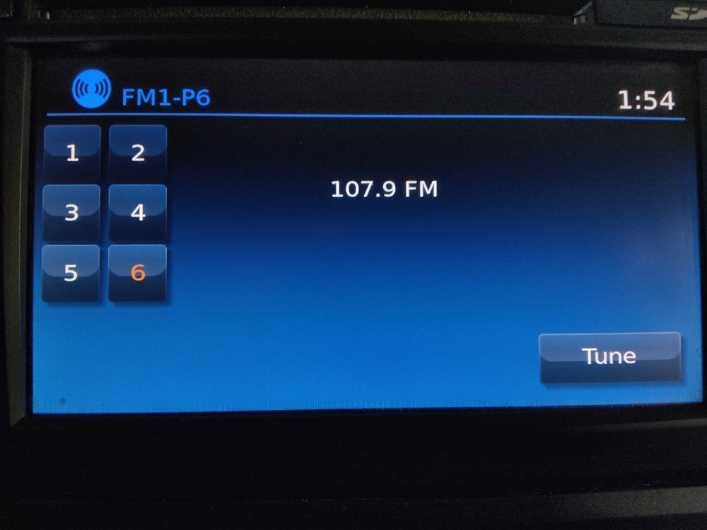 Used 2017 Nissan Titan SL image 25