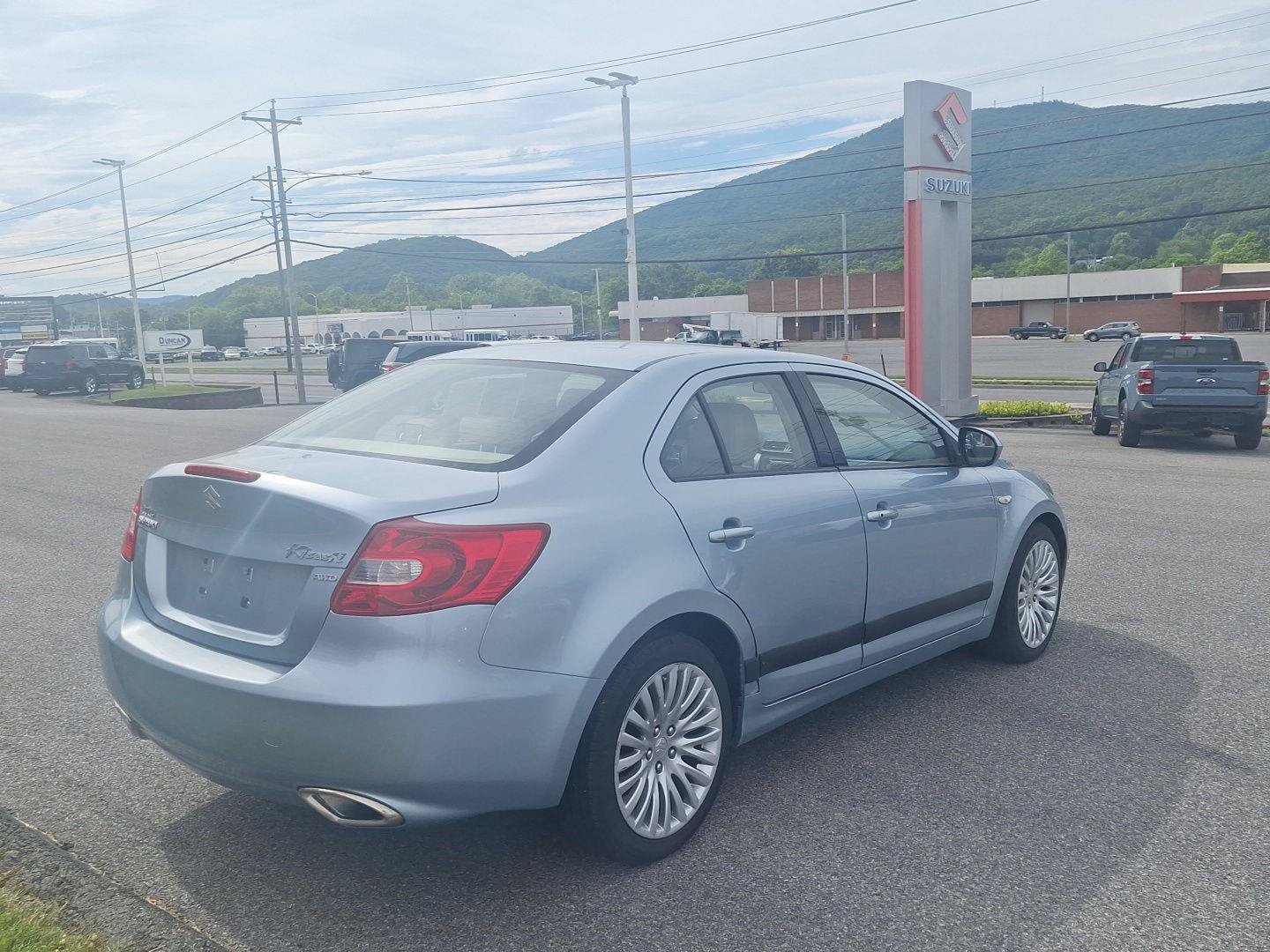 Used 2012 Suzuki Kizashi SE AWD/4WD image 3