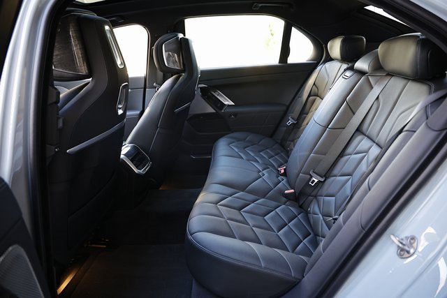 Used 2025 BMW 740i xDrive image 26