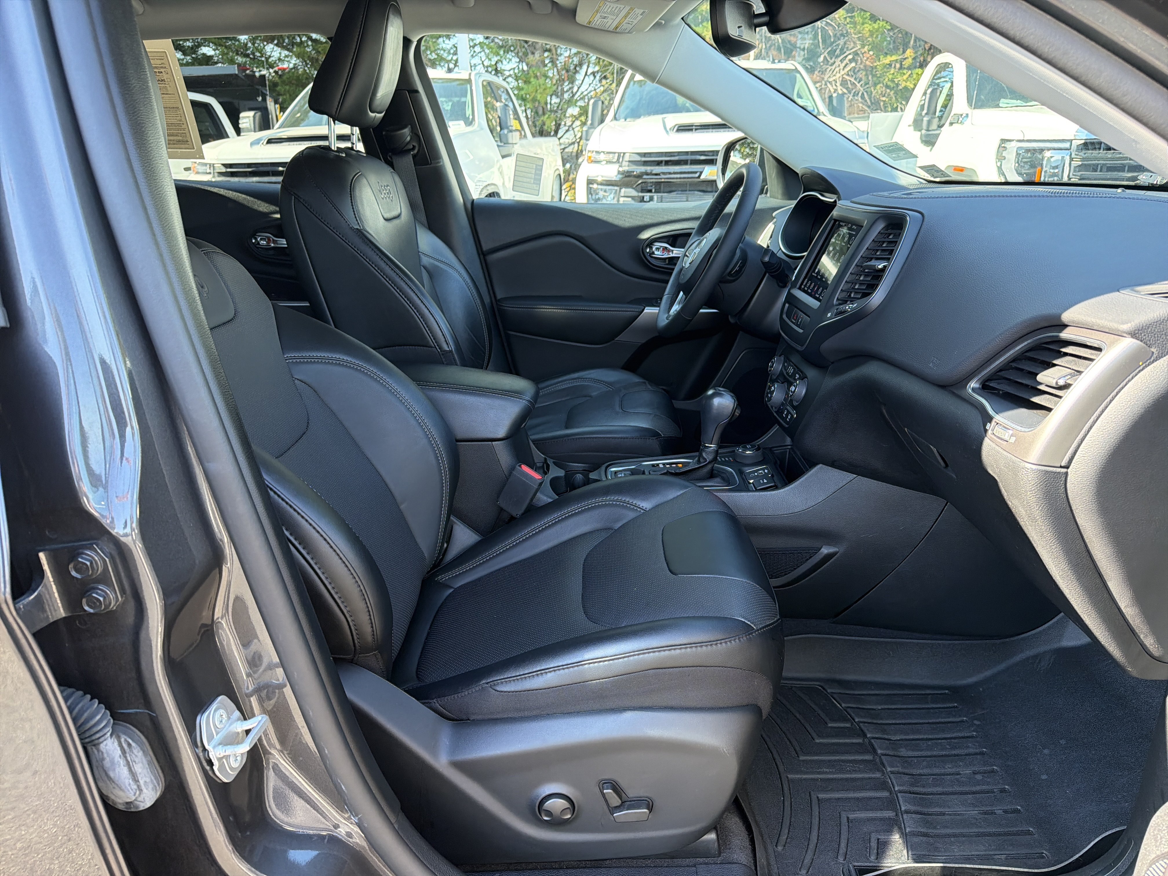 Used 2022 Jeep Cherokee Latitude Lux AWD/4WD image 35