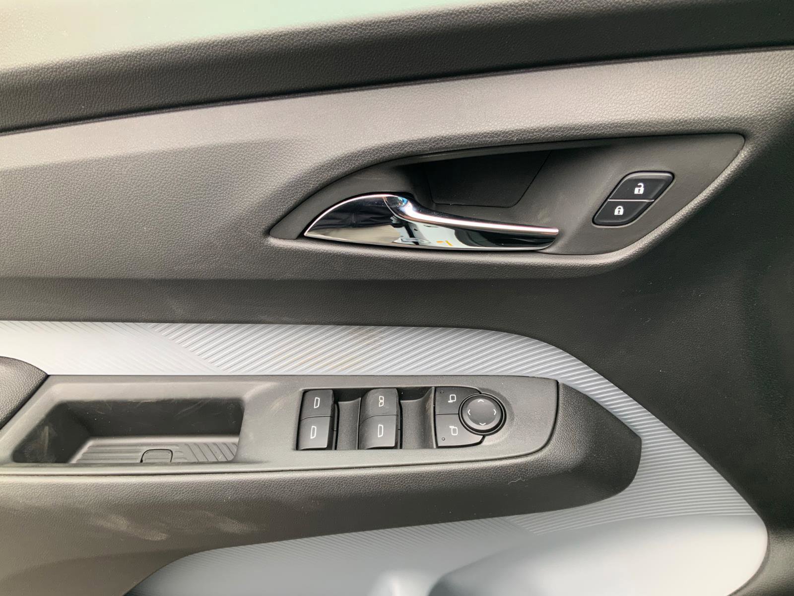 New 2027 Chevrolet Bolt RS image 27