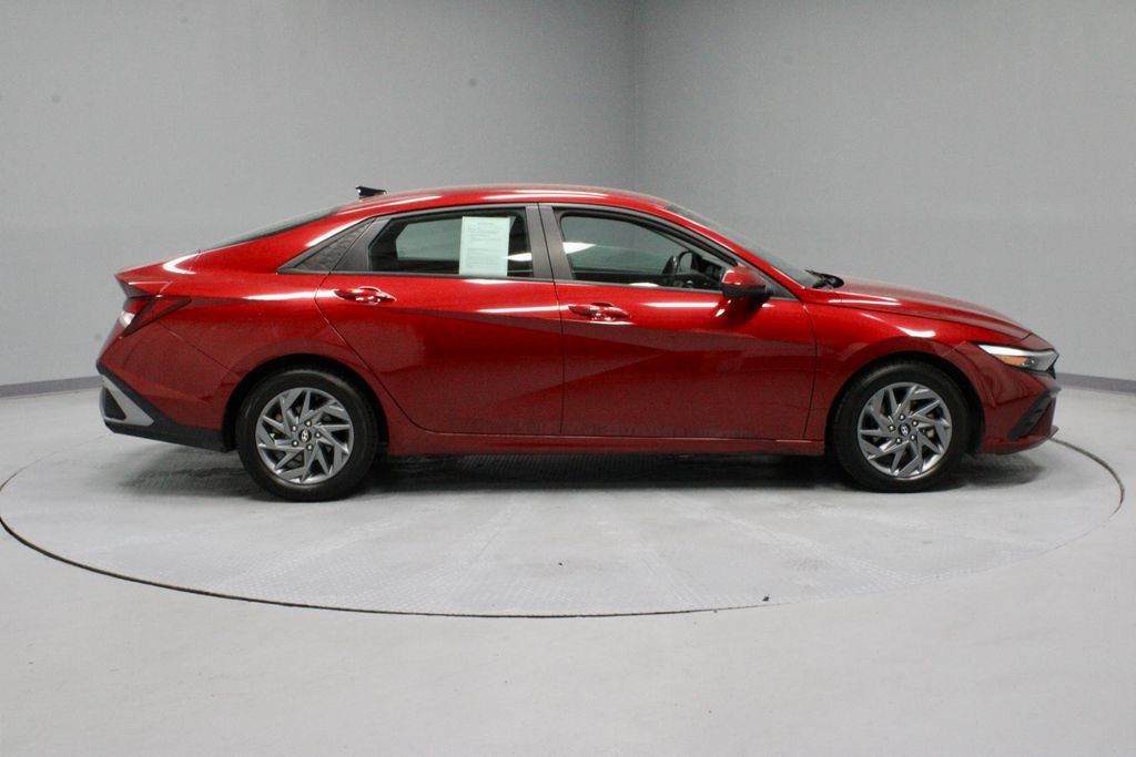 Certified 2024 Hyundai Elantra SEL FWD image 13