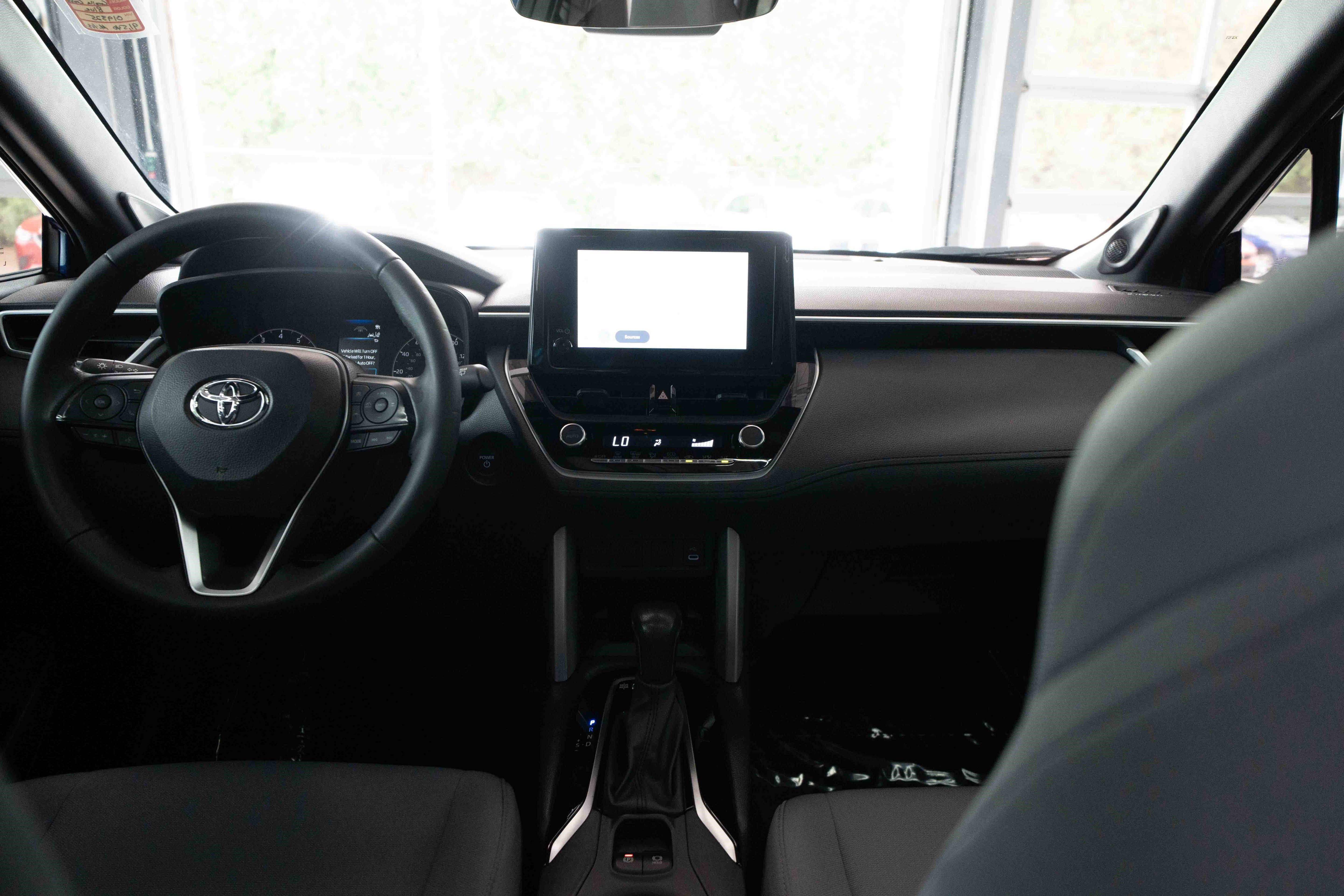 Used 2024 Toyota Corolla Cross AWD Hybrid w/ Moonroof Package image 20