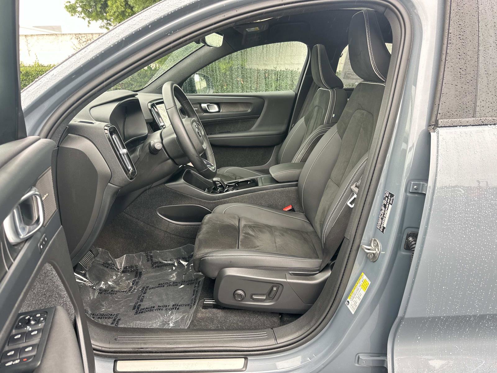 Certified 2023 Volvo C40 P8 Recharge Ultimate image 17