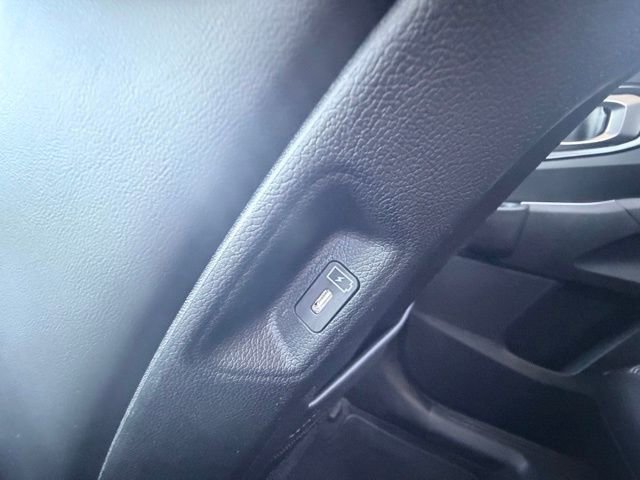 Used 2024 Kia Sorento S image 32