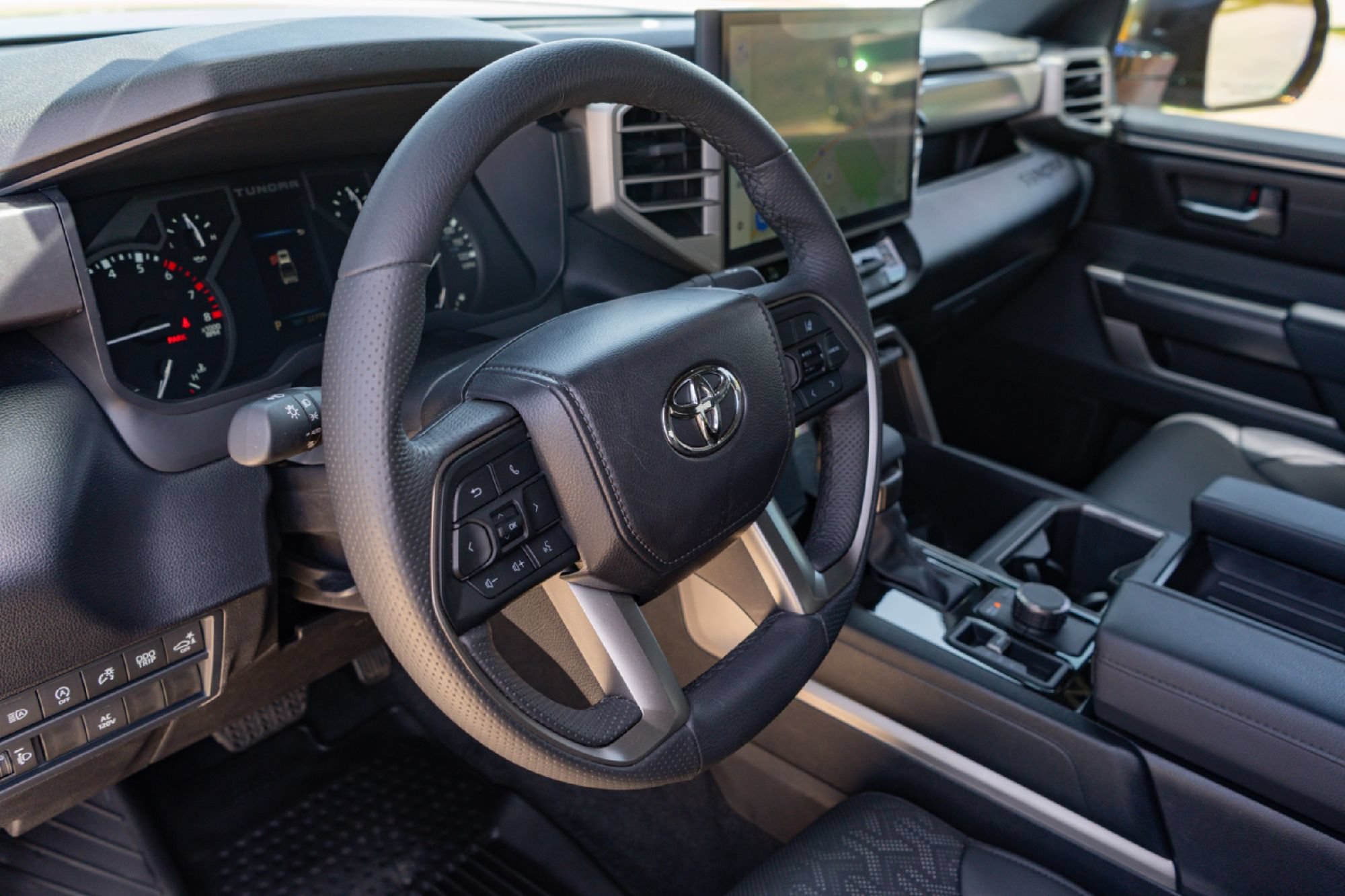 Used 2025 Toyota Tundra SR5 AWD/4WD image 9