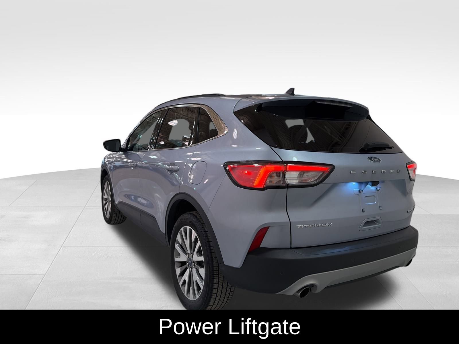 Used 2022 Ford Escape Titanium image 5