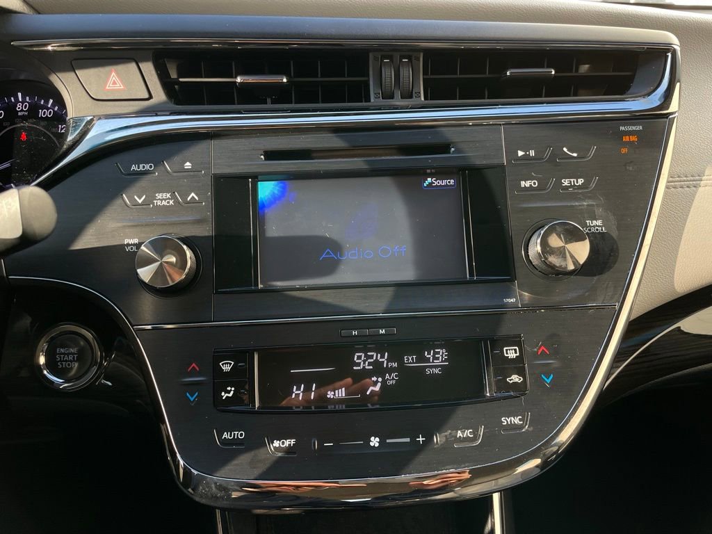 Used 2013 Toyota Avalon XLE image 17