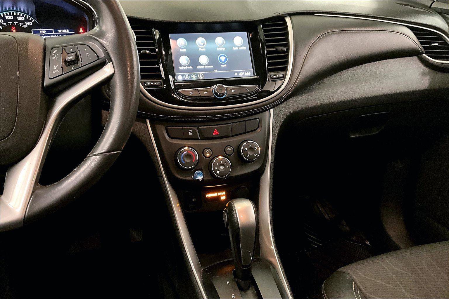 Used 2019 Chevrolet Trax LT w/ LT Convenience Package image 6