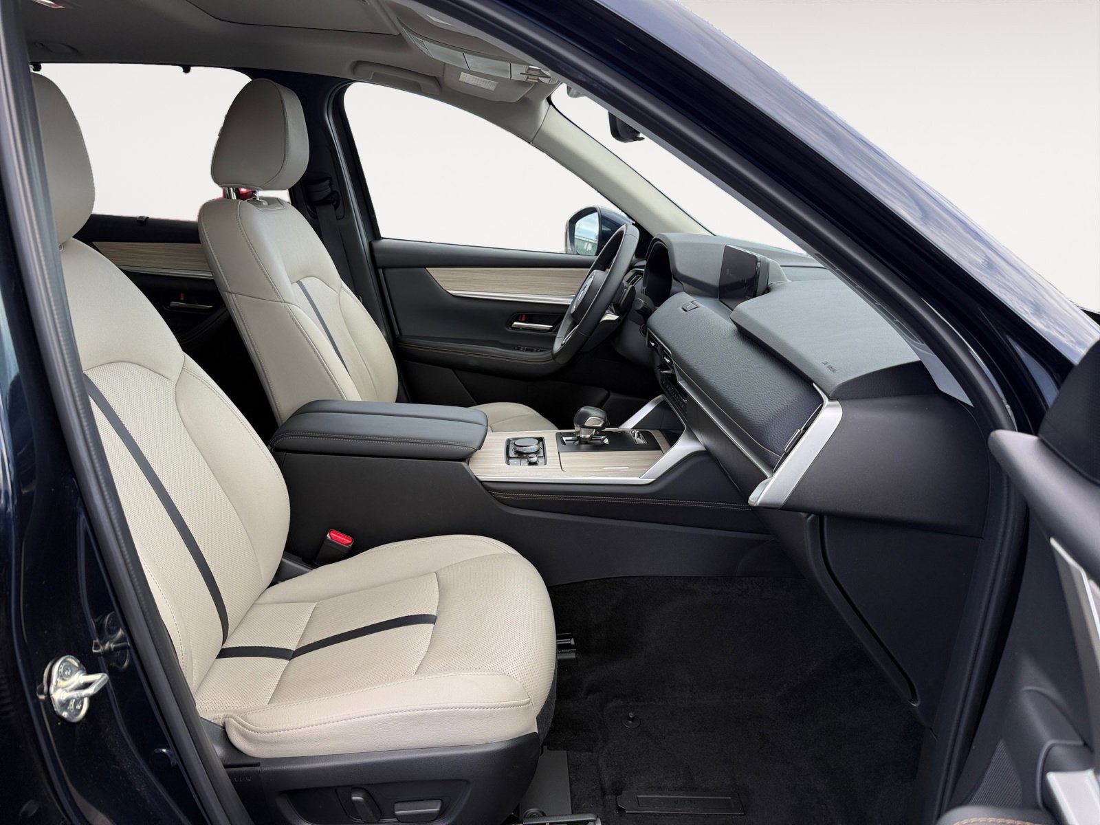 Certified 2024 MAZDA CX-90 Plug-In Hybrid w/ Preferred image 19