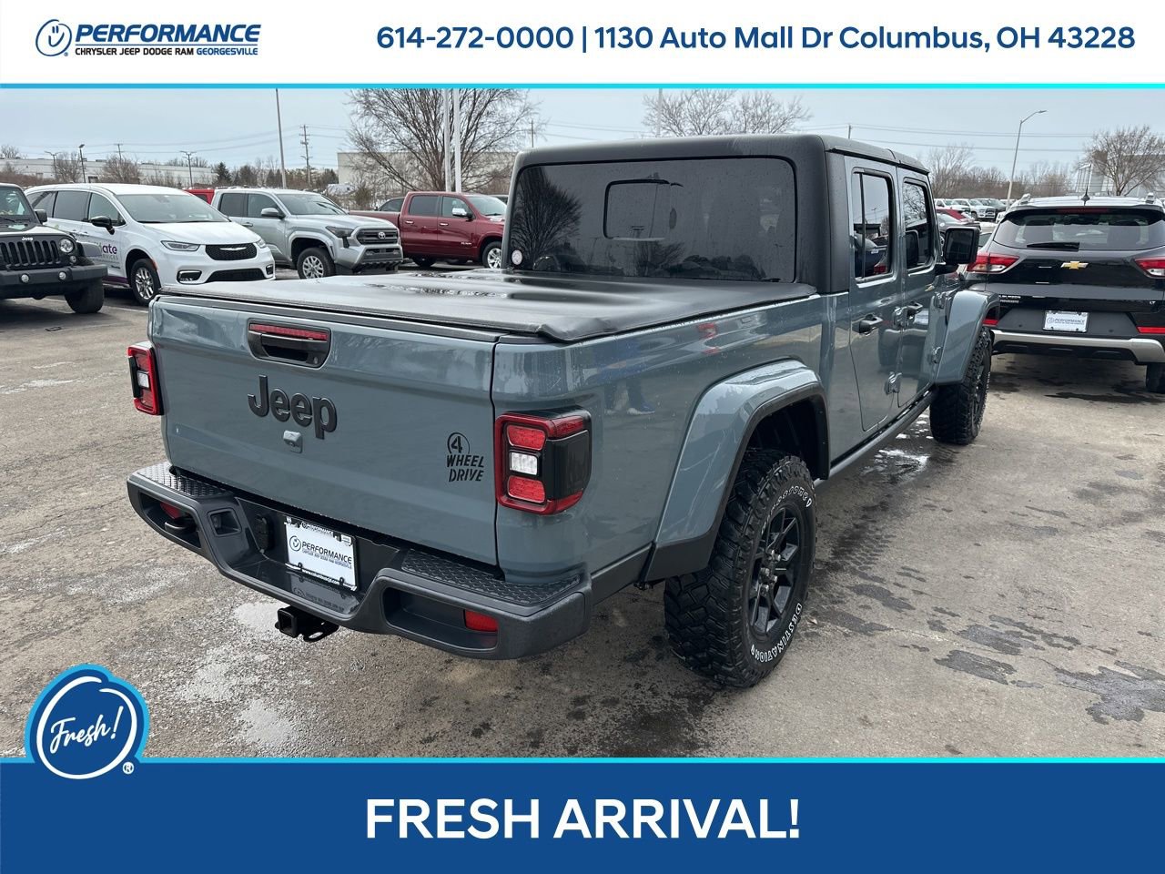 Used 2024 Jeep Gladiator Sport image 4