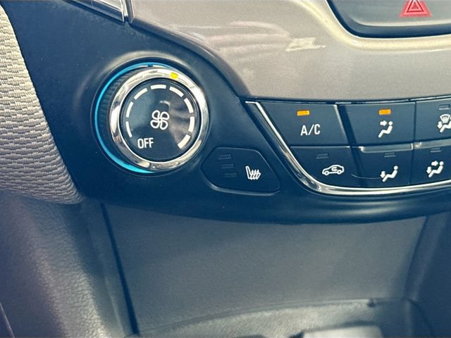 Used 2018 Chevrolet Cruze LT w/ Convenience Package FWD image 19