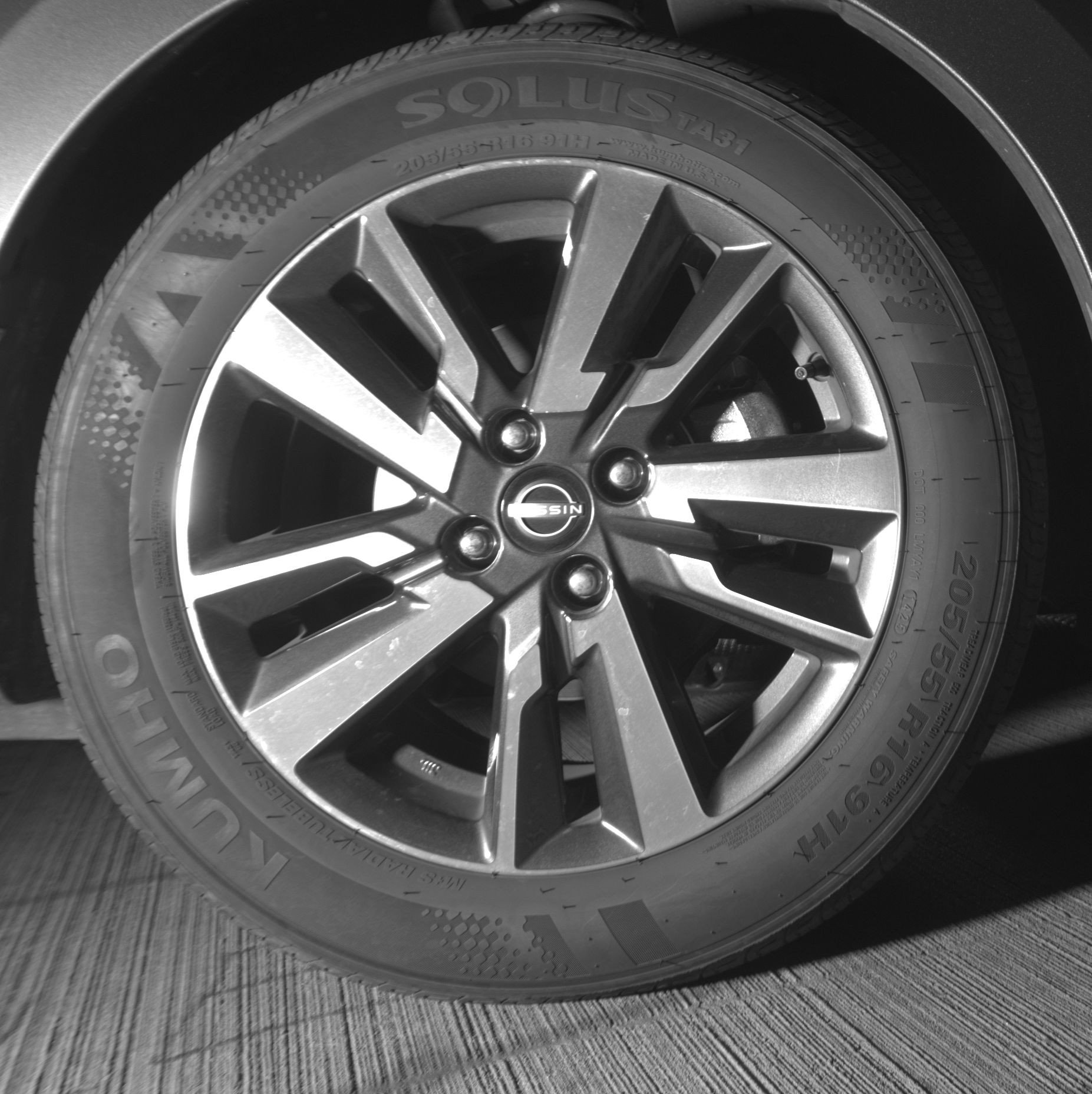 Used 2025 Nissan Versa SV image 13