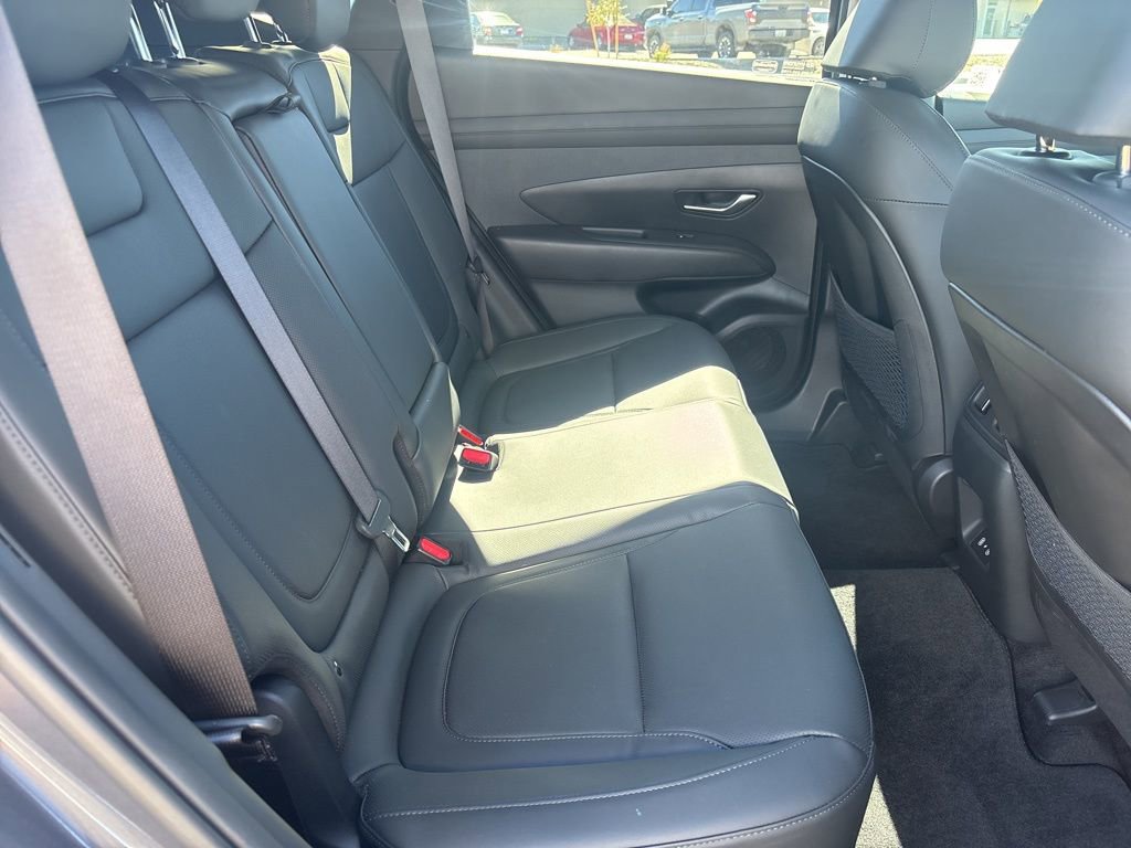 Certified 2025 Hyundai Tucson SEL AWD/4WD image 16