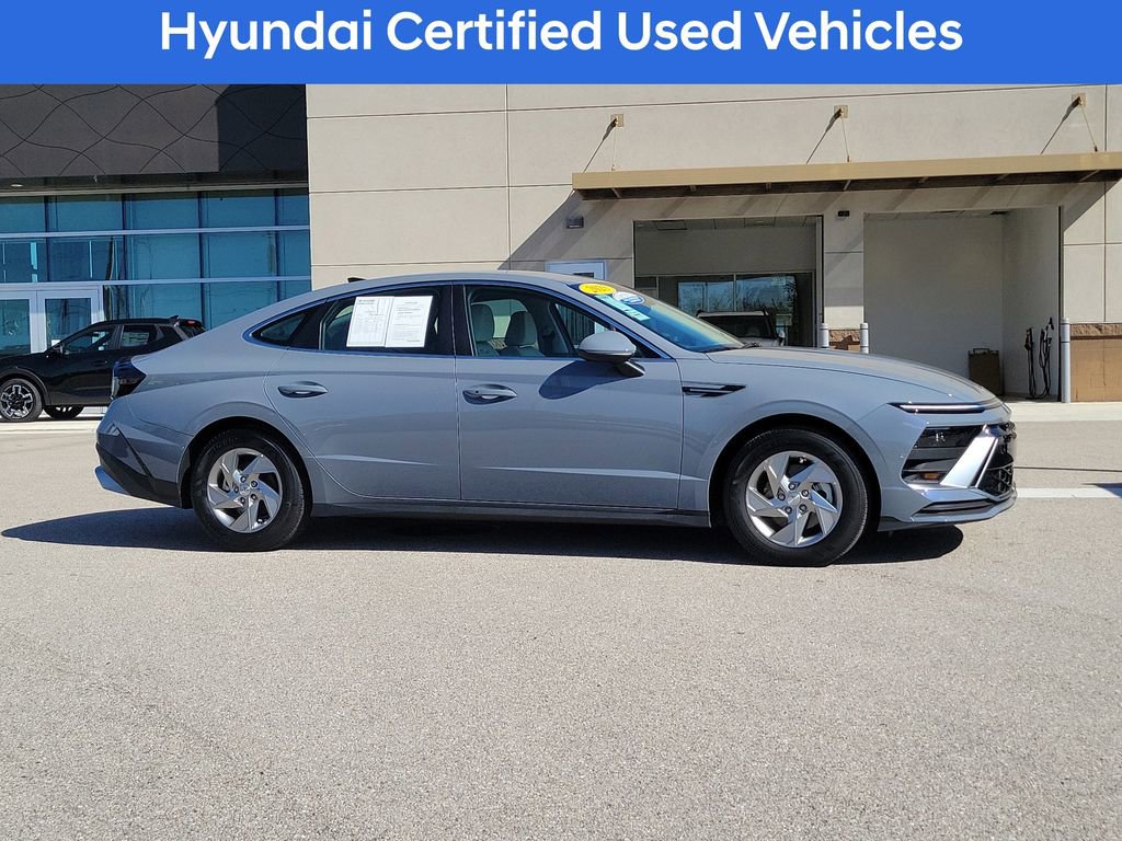 Certified 2025 Hyundai Sonata SE image 3