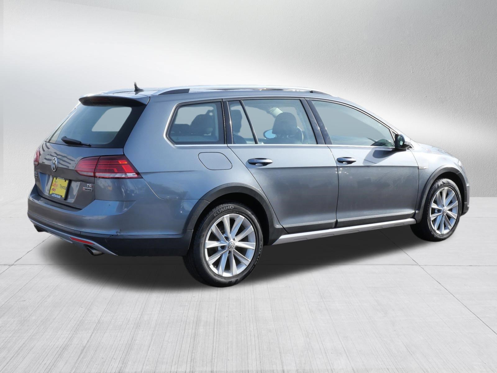 Used 2018 Volkswagen Golf Alltrack S image 7