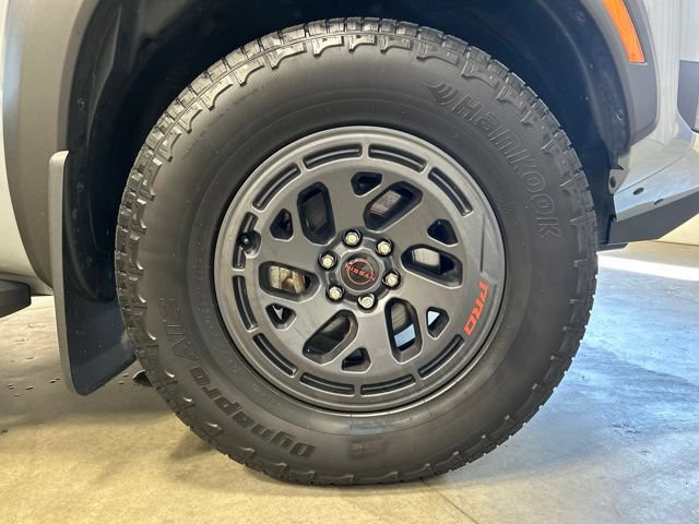 Used 2025 Nissan Frontier PRO-4X w/ Pro Convenience Package AWD/4WD image 11