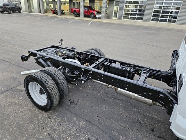 New 2025 Ford F550 4x4 Regular Cab Super Duty image 7