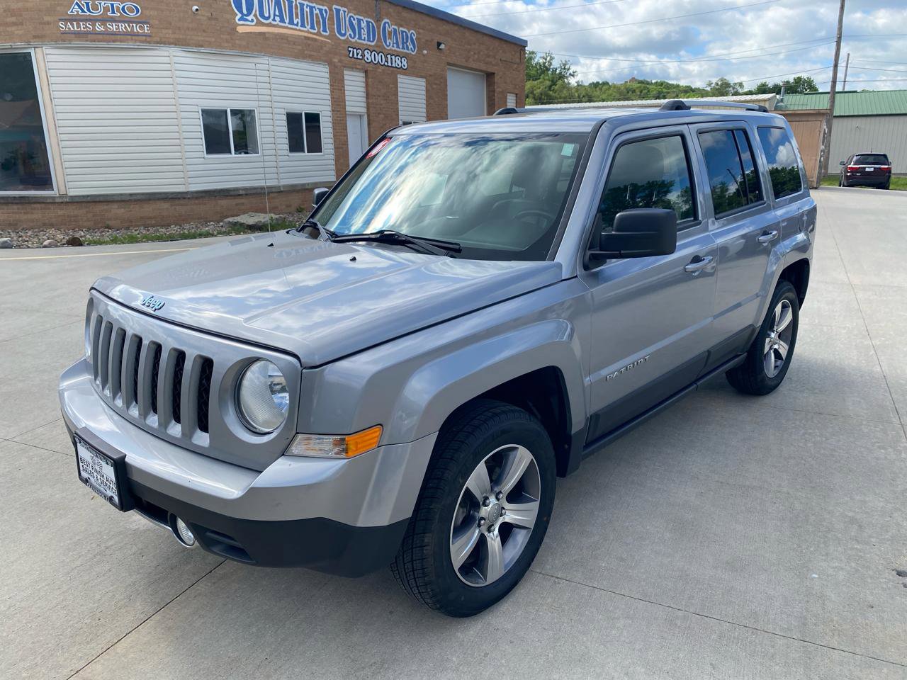 Used 2016 Jeep Patriot High Altitude AWD/4WD image 2
