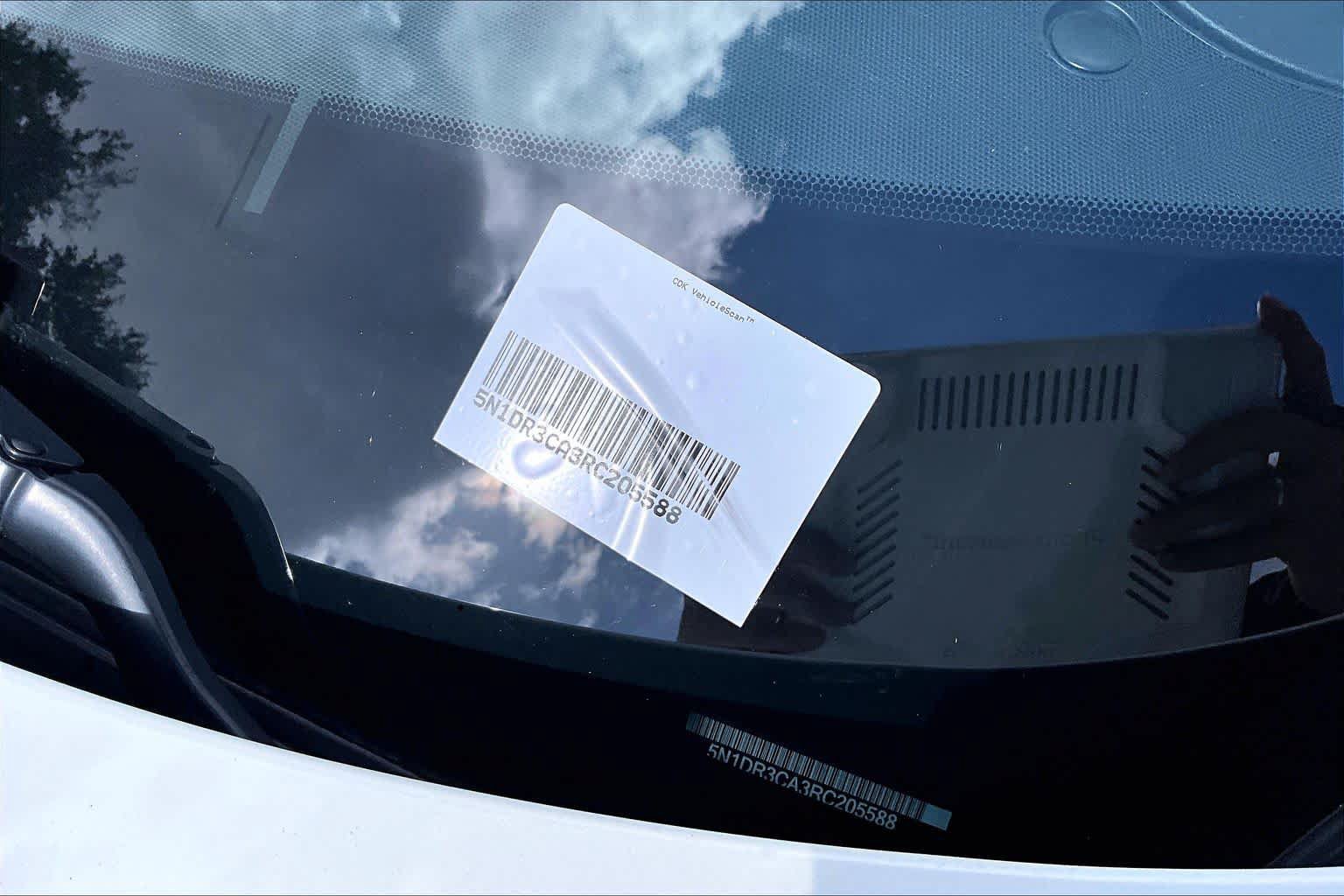 Certified 2024 Nissan Pathfinder SL FWD image 33