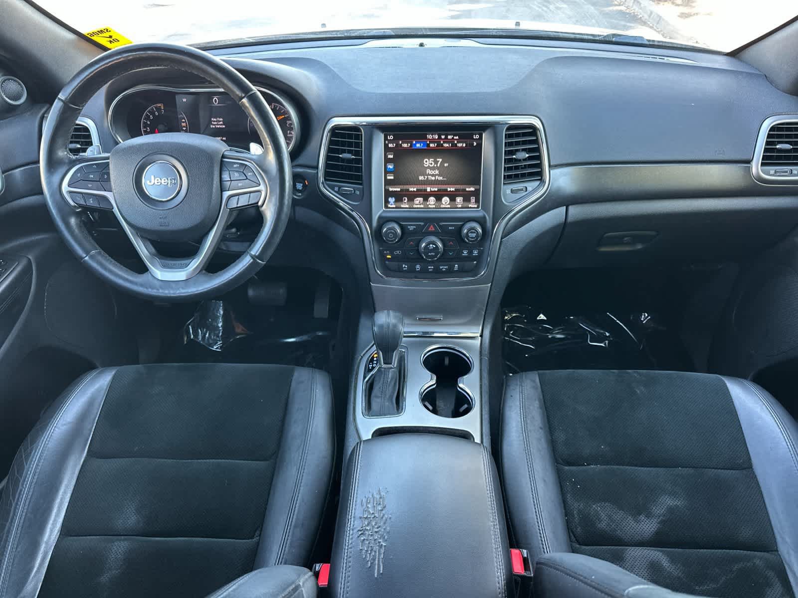 Used 2017 Jeep Grand Cherokee Altitude AWD/4WD image 4