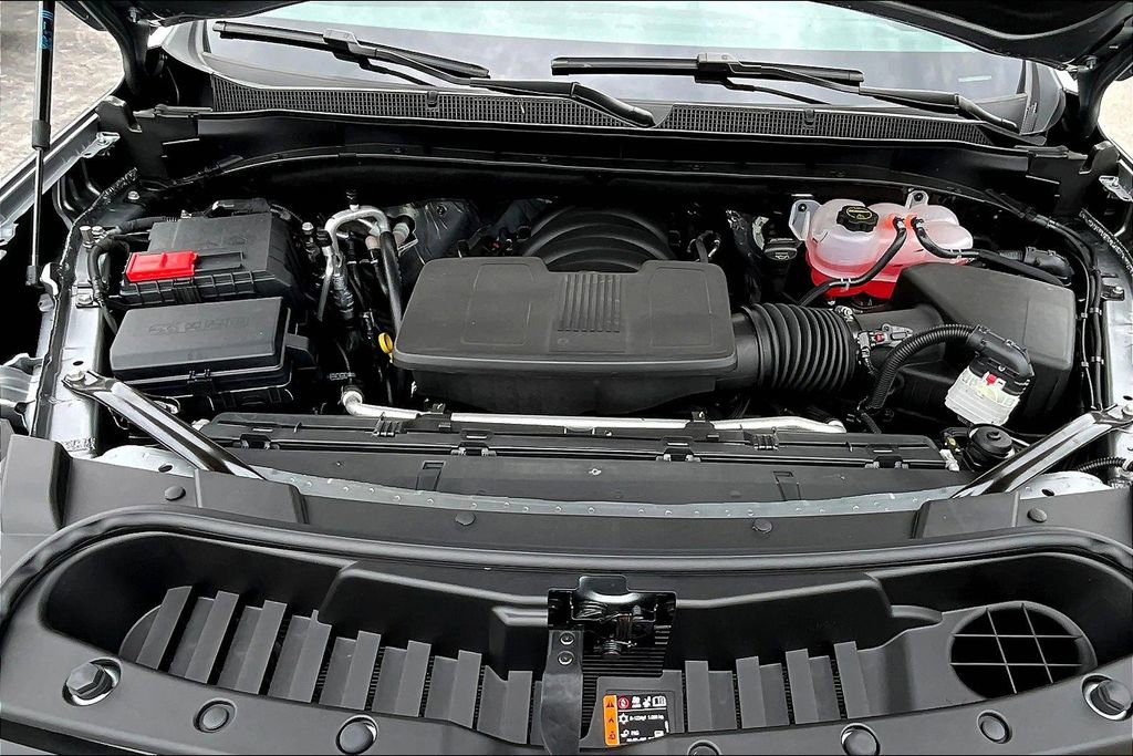 New 2025 Chevrolet Suburban Premier image 11