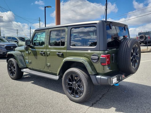 Used 2022 Jeep Wrangler Unlimited Sahara w/ Cold Weather Group image 7